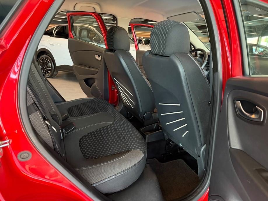 2019 Renault Captur — fotografija 25