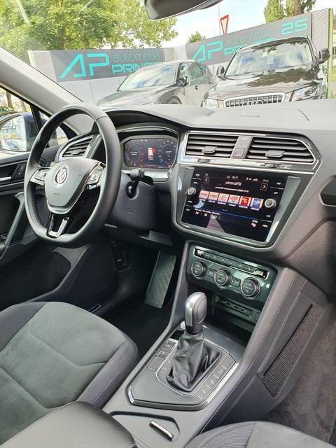2020 Volkswagen Tiguan — sličica 28