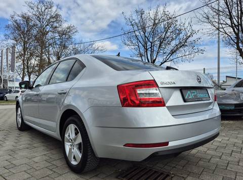 Škoda Octavia — sličica 4