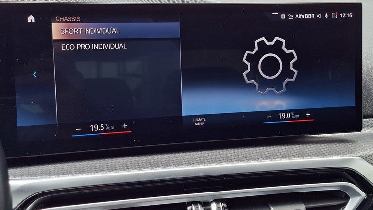 2023 BMW Serija 3 — fotografija 15