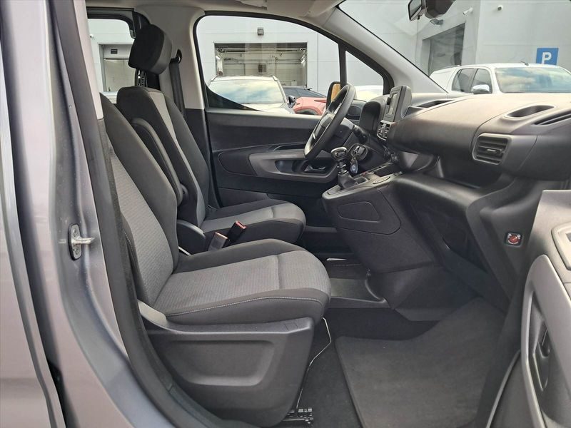 2026 Toyota Proace City Verso — fotografija 9