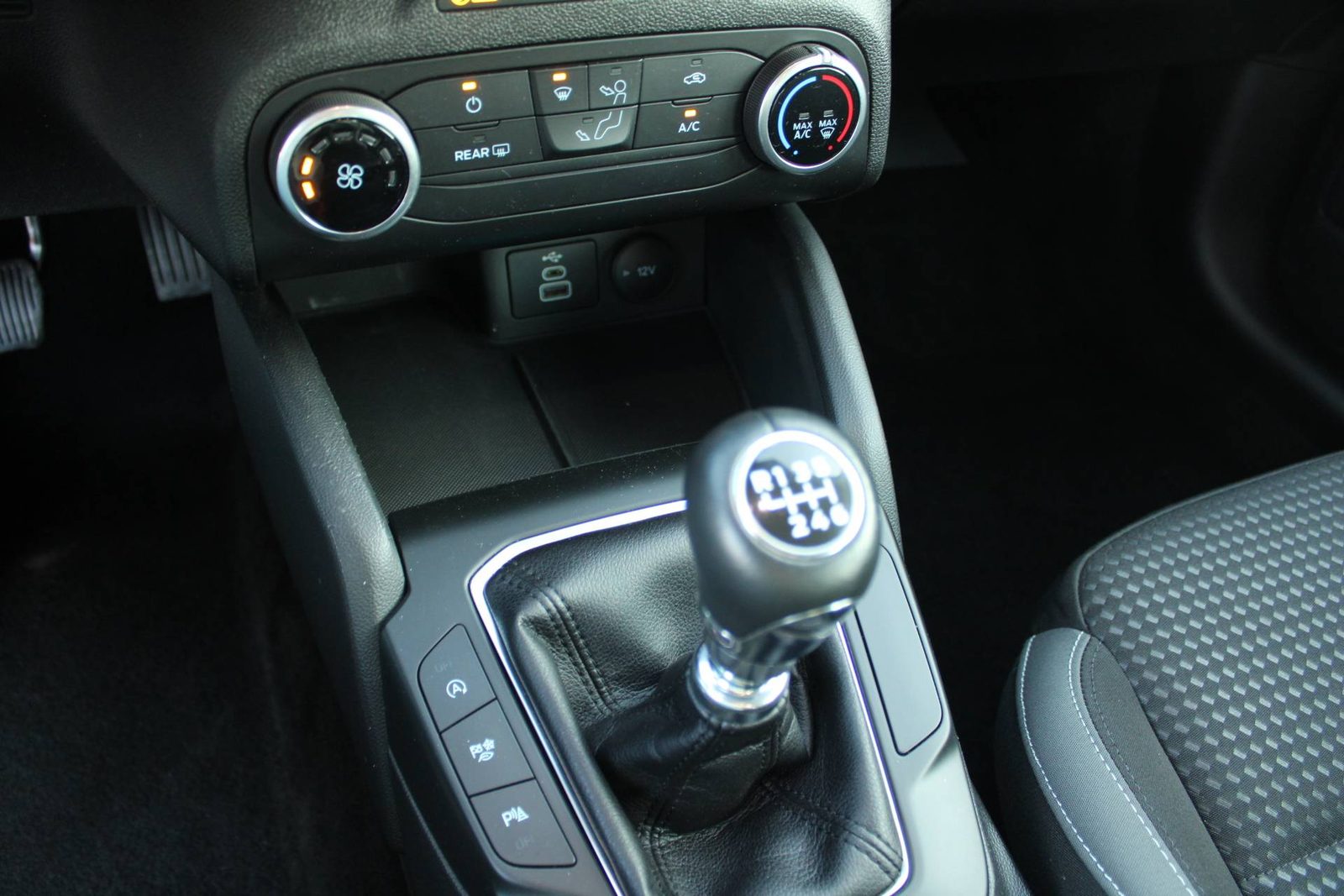 2023 Ford Focus karavan — fotografija 18
