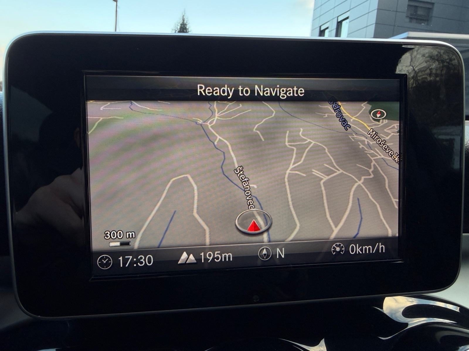 2018 Mercedes-Benz GLC — fotografija 12