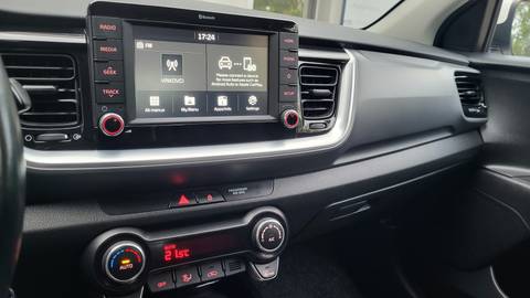 2020 Kia Stonic — sličica 16