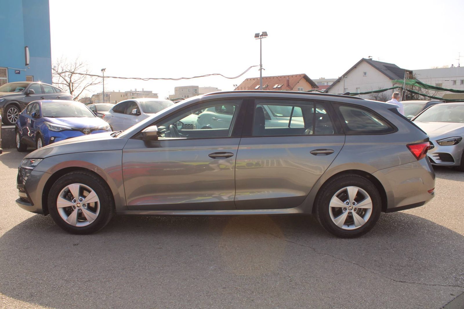 2023 Škoda Octavia Combi — fotografija 8
