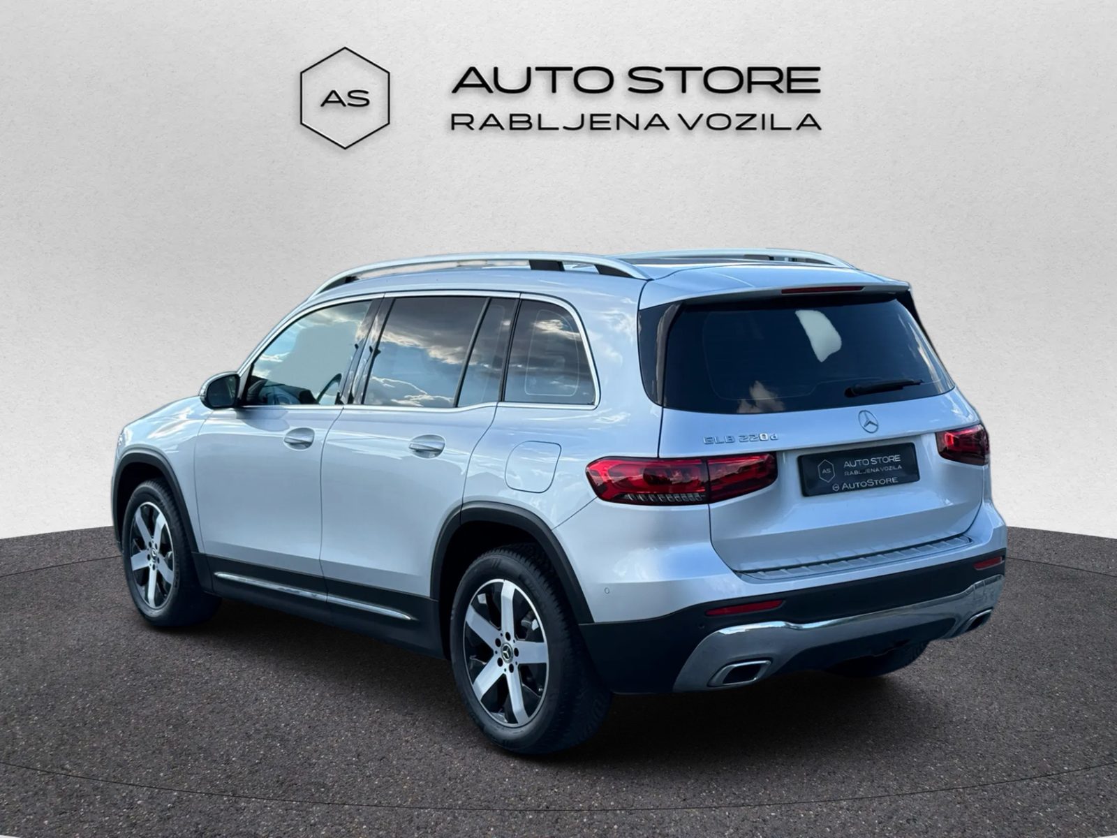 2020 Mercedes-Benz GLB Progressive — fotografija 5