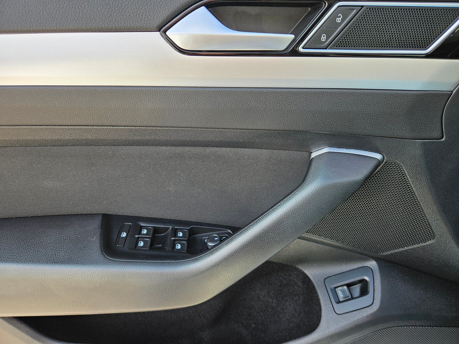 2019 Volkswagen Passat — fotografija 20