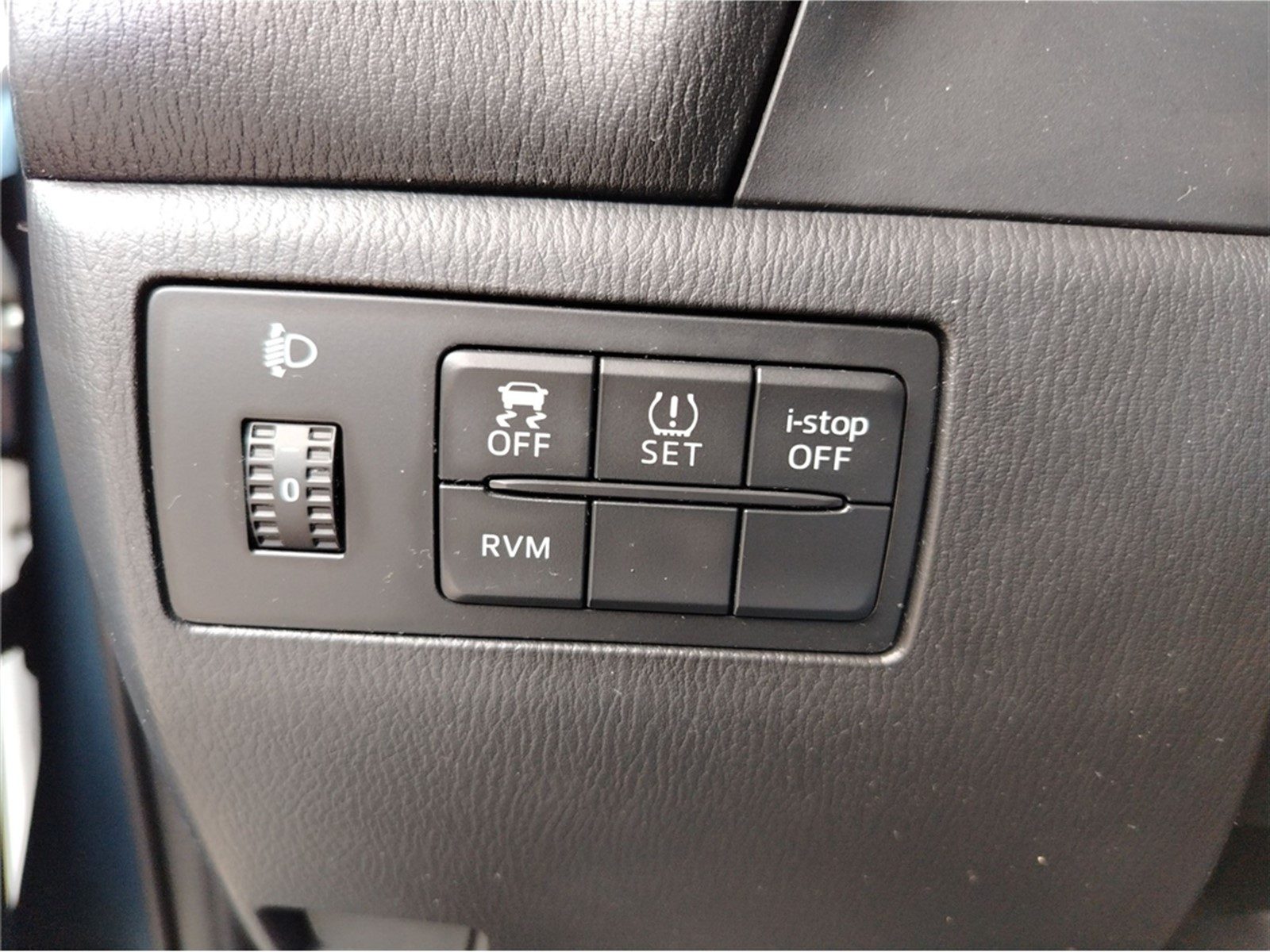 2015 Mazda MAZDA3 — fotografija 19