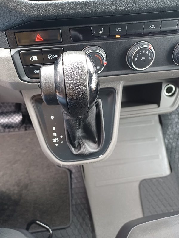 2018 Volkswagen Crafter — fotografija 10