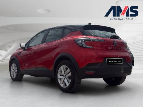 2025 Renault Captur — sličica 3