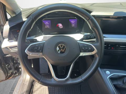 2022 Volkswagen Golf — sličica 9