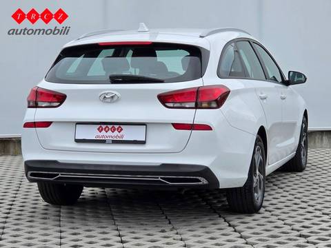 2022 Hyundai i30 — sličica 3