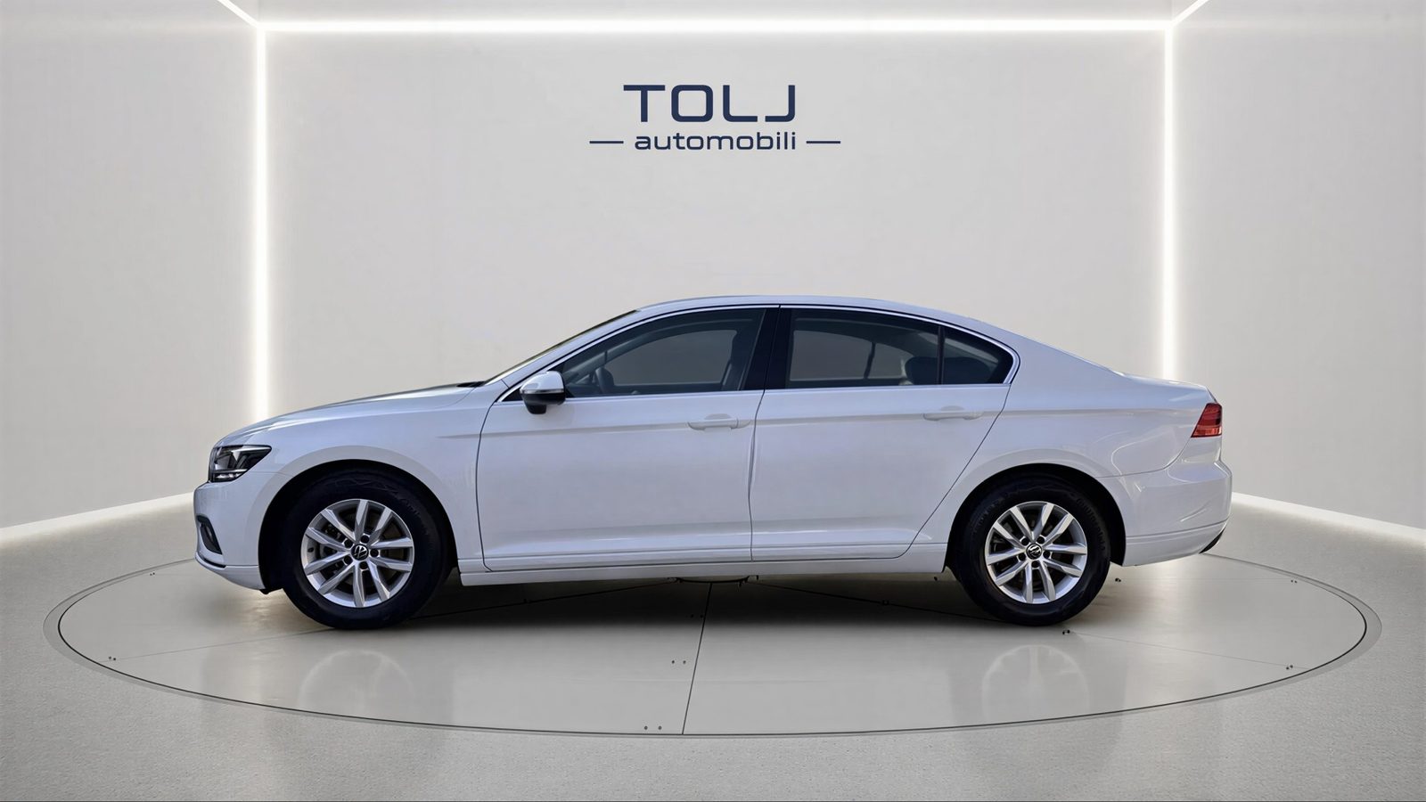 2022 Volkswagen Passat — fotografija 4