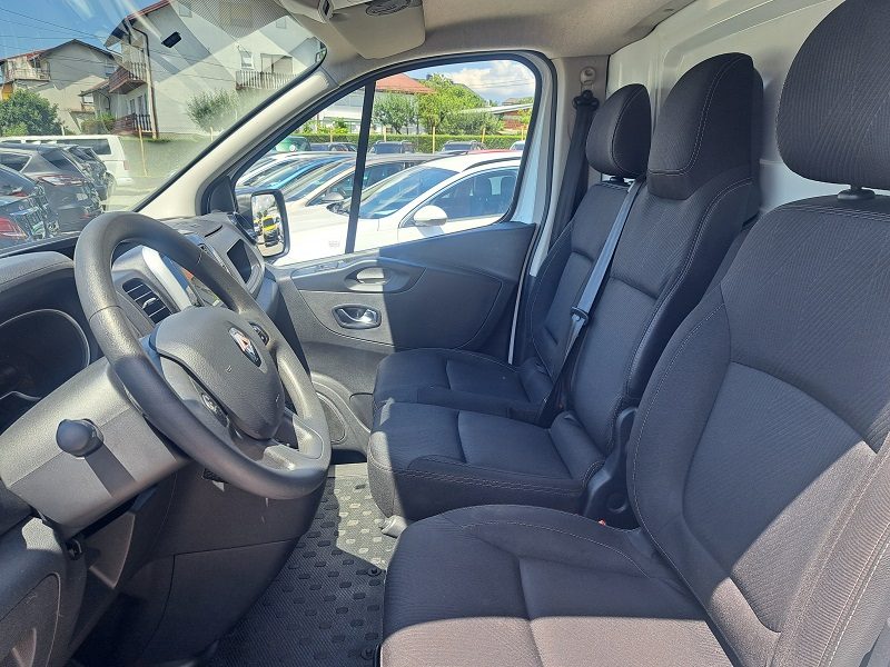2020 Renault Trafic — fotografija 8