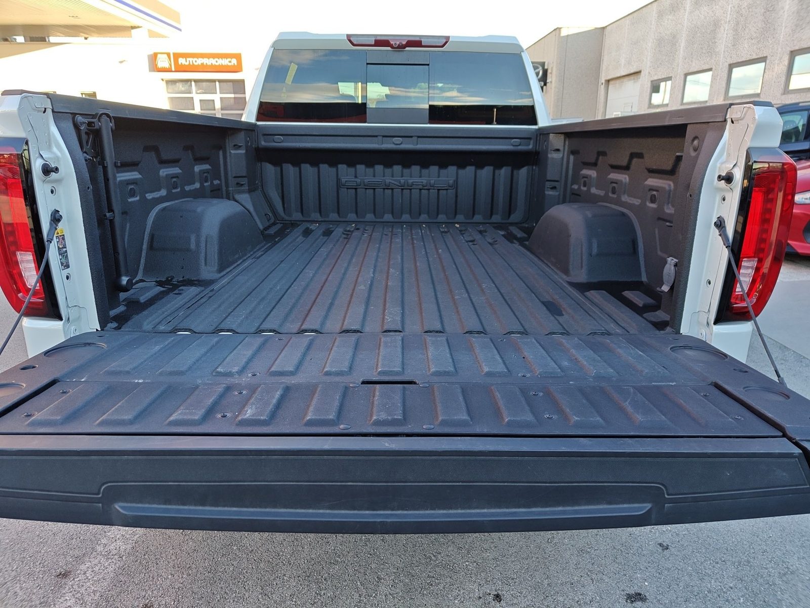 2024 GMC Sierra — fotografija 12
