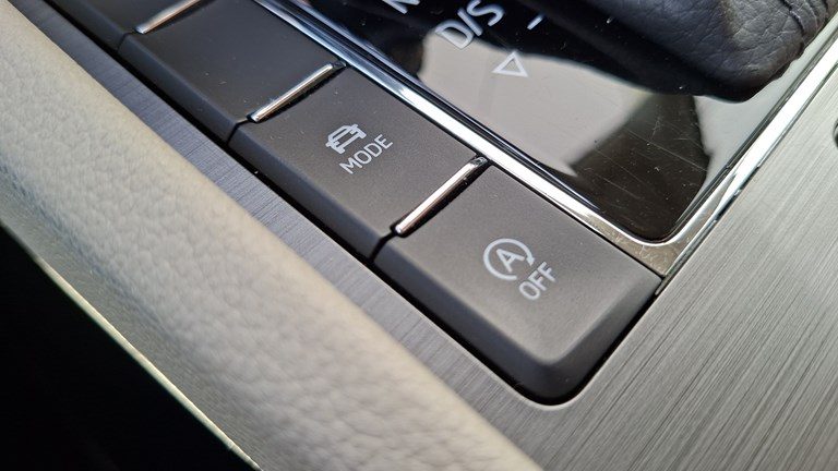 2021 Škoda Superb — fotografija 13