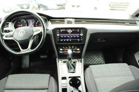 2021 Volkswagen Passat — sličica 14