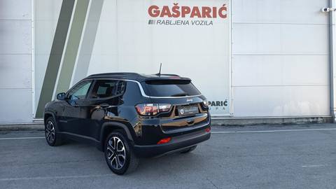 2023 Jeep Compass — sličica 6
