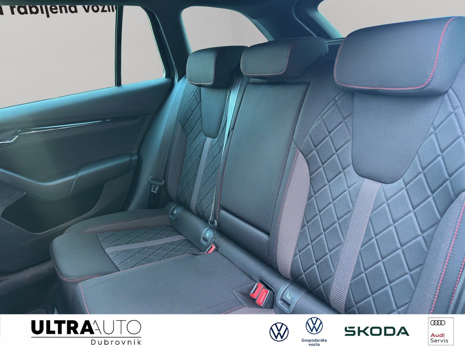 2023 Škoda Octavia Combi — fotografija 12
