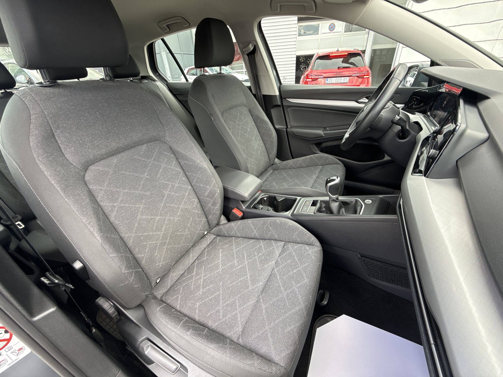 2024 Volkswagen Golf — fotografija 22