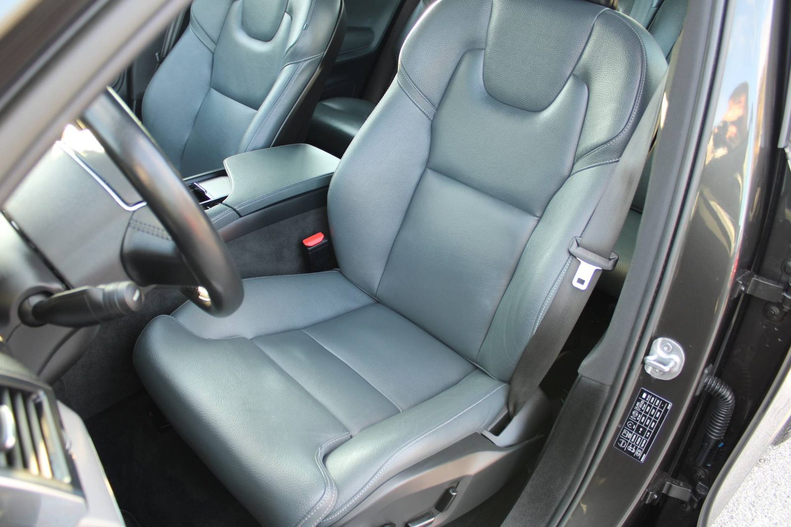 2022 Volvo XC90 — fotografija 10