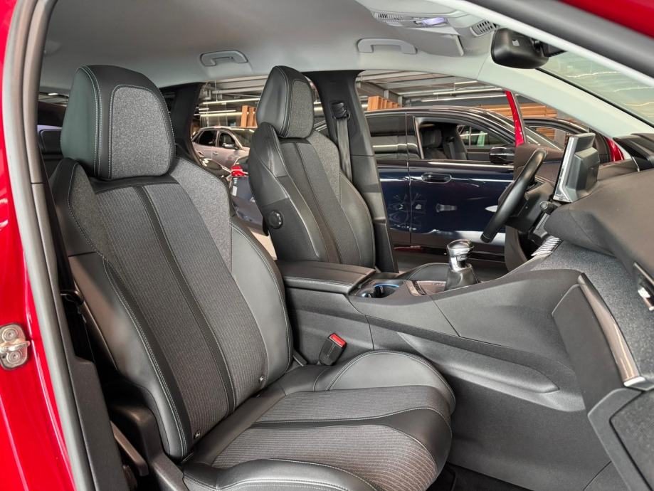 2021 Peugeot 3008 — fotografija 24