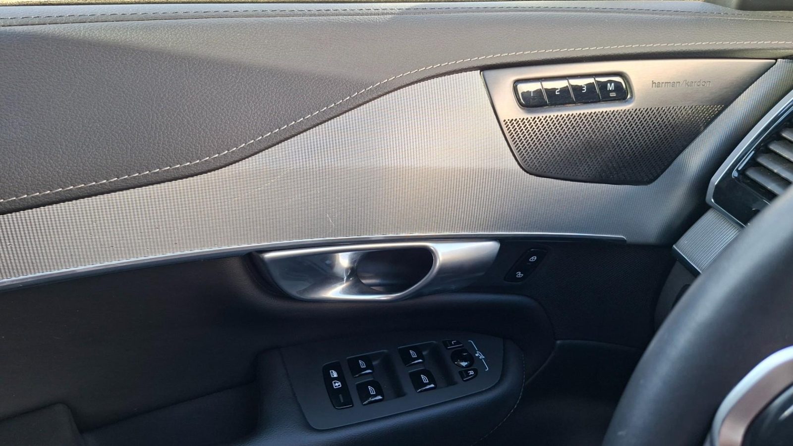 2023 Volvo XC90 — fotografija 20