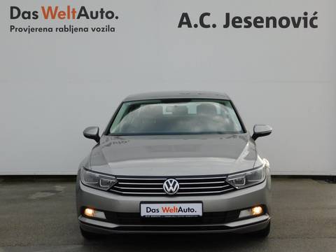 2015 Volkswagen Passat — sličica 2