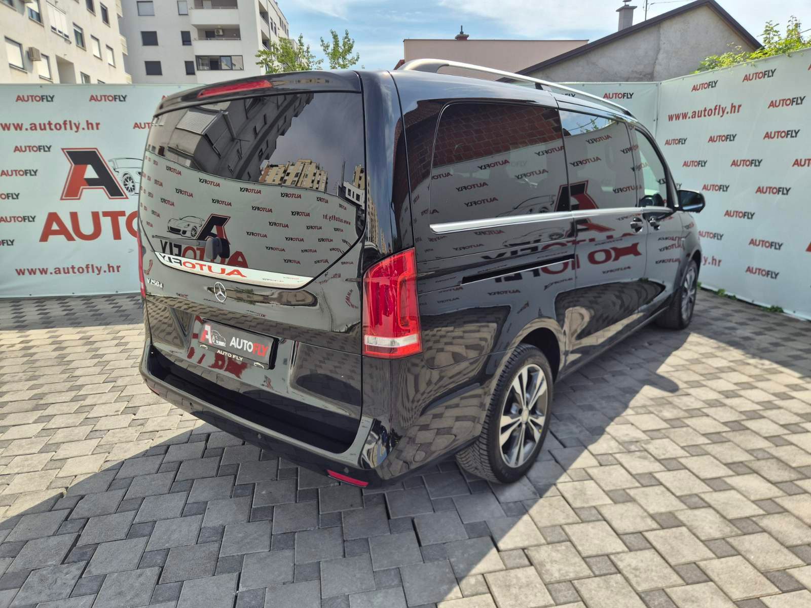 2017 Mercedes-Benz V-klasa — fotografija 8
