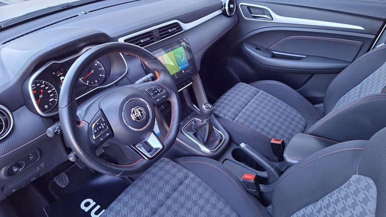 2022 MG ZS — fotografija 5