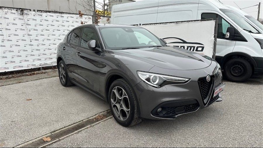 2022 Alfa Romeo Stelvio — fotografija 3