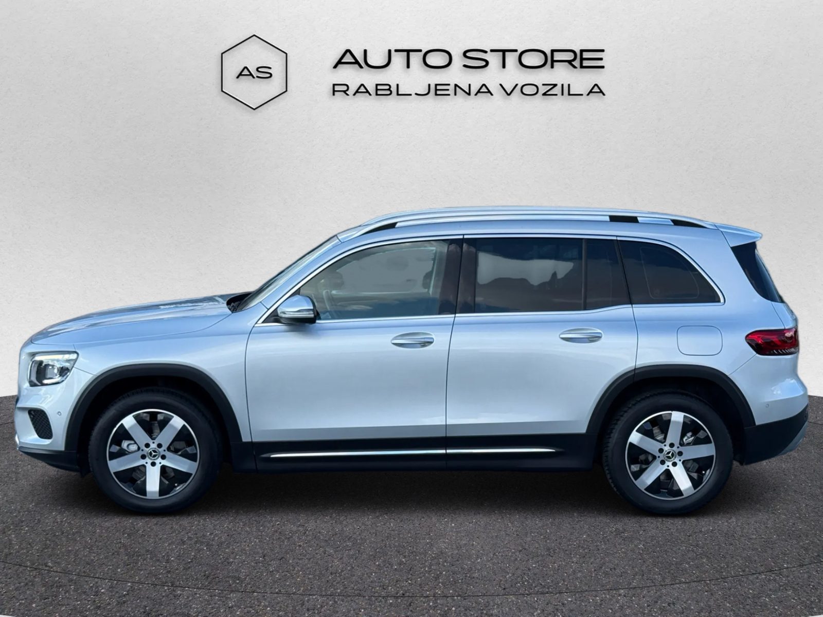 2020 Mercedes-Benz GLB Progressive — fotografija 3