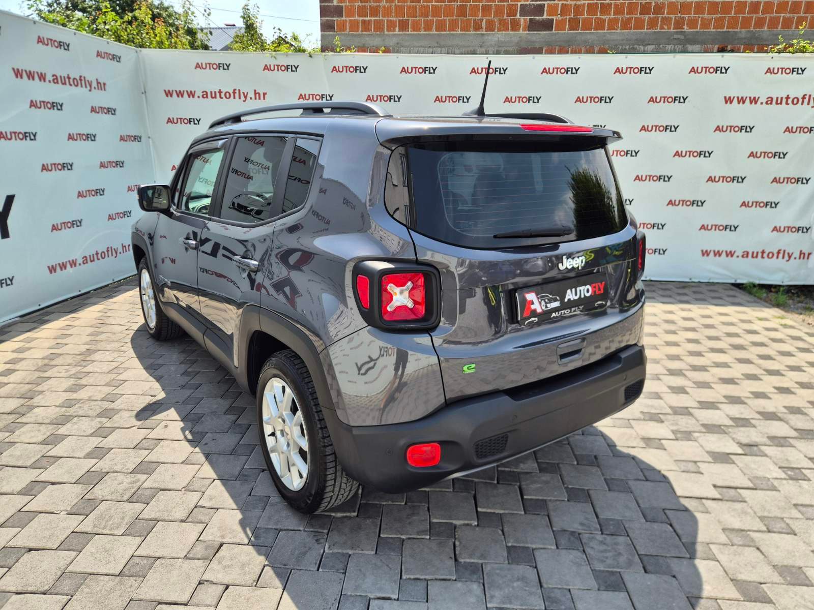 2023 Jeep Renegade — fotografija 6
