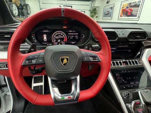 2019 Lamborghini Urus — sličica 11