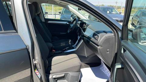 2023 Volkswagen T-Roc — sličica 9