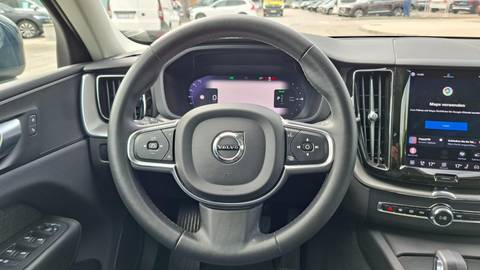 2023 Volvo XC60 — sličica 10