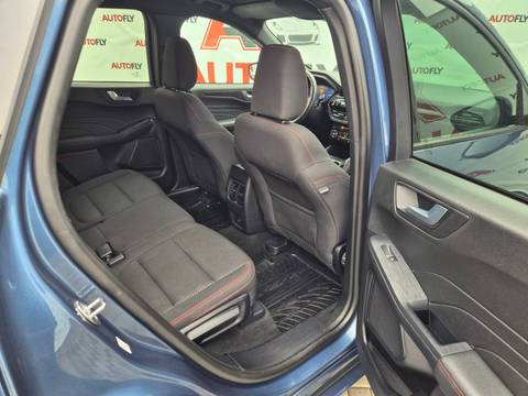2022 Ford Kuga ST-Line — sličica 15
