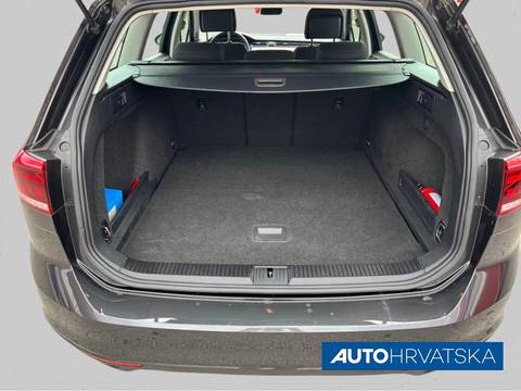 2021 Volkswagen Passat — sličica 12