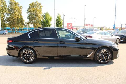 2022 BMW Serija 5 — sličica 4