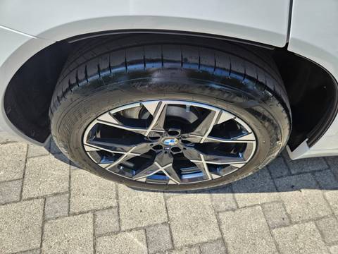 2025 BMW X3 M Sport — sličica 25