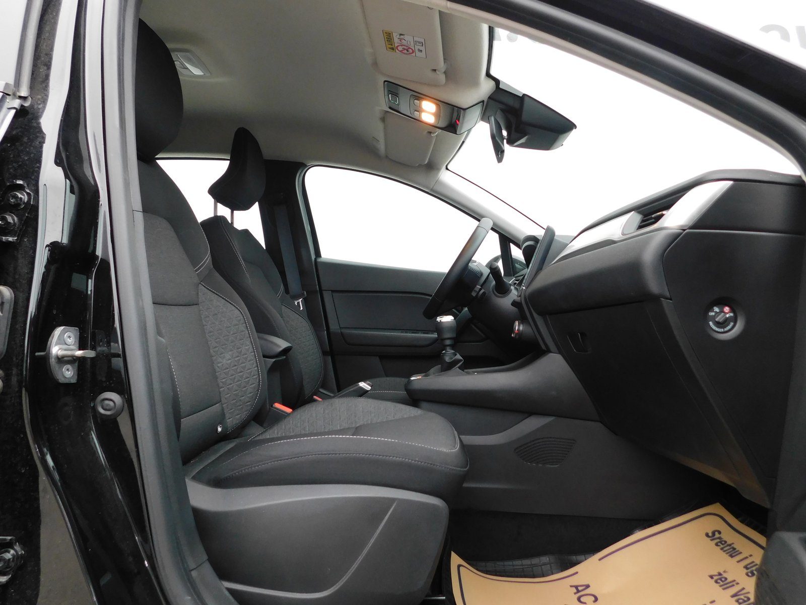 2023 Renault Captur — fotografija 11
