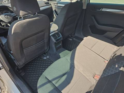 2016 Škoda Superb — sličica 12