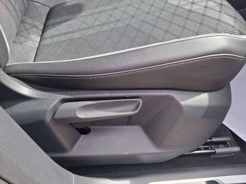 2023 Volkswagen Tiguan — sličica 22