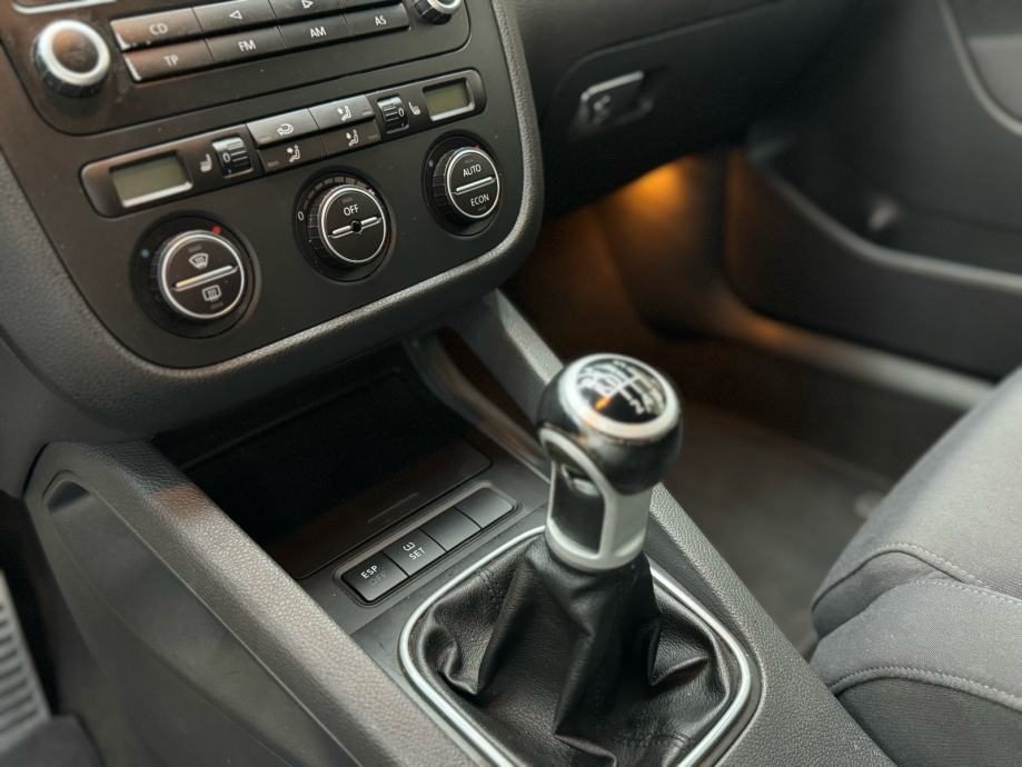 2005 Volkswagen Golf — fotografija 9