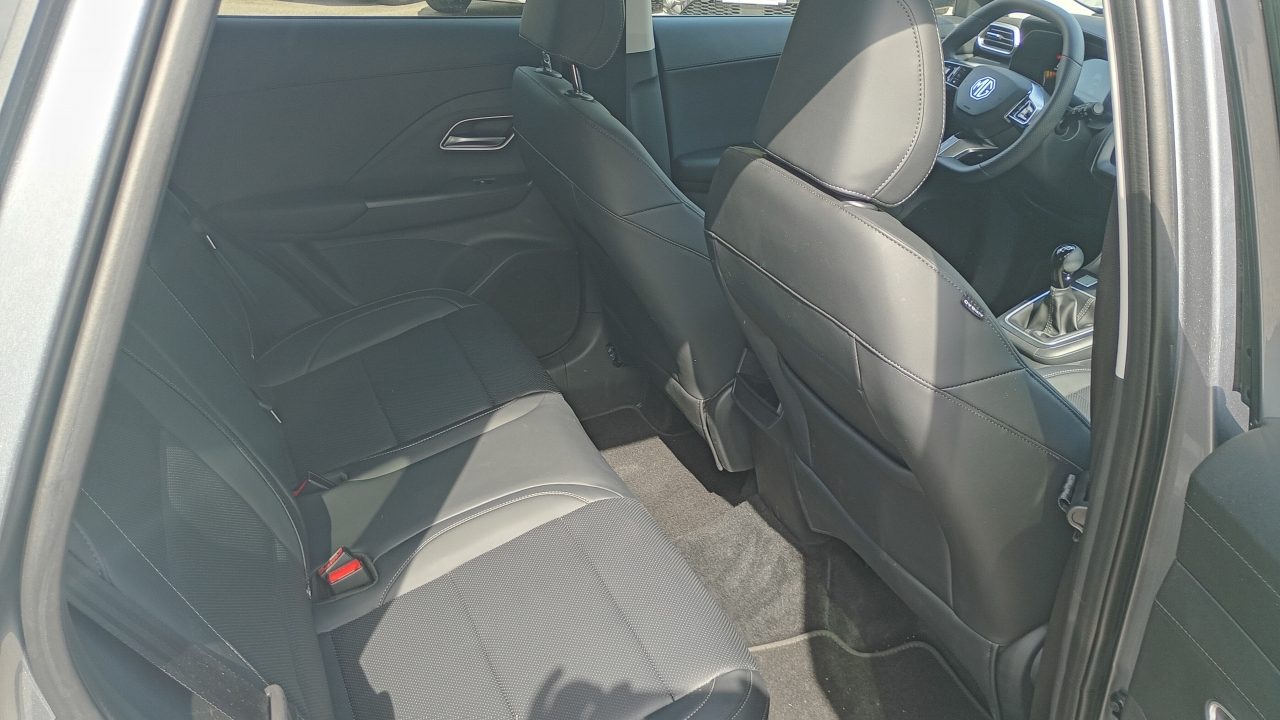 2026 MG ZS — fotografija 11