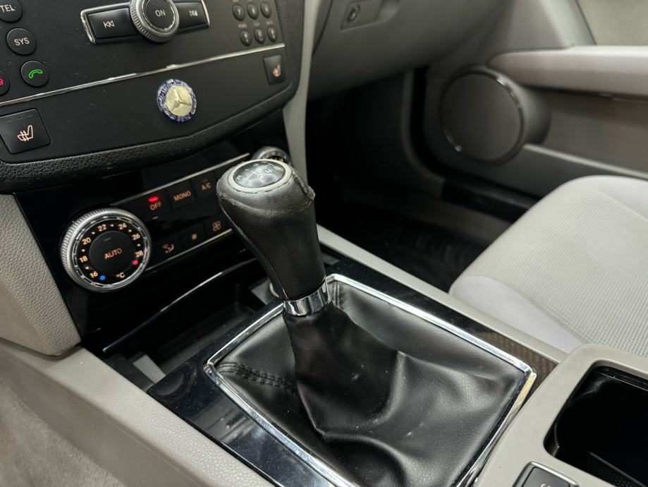 2007 Mercedes-Benz C-klasa — fotografija 11