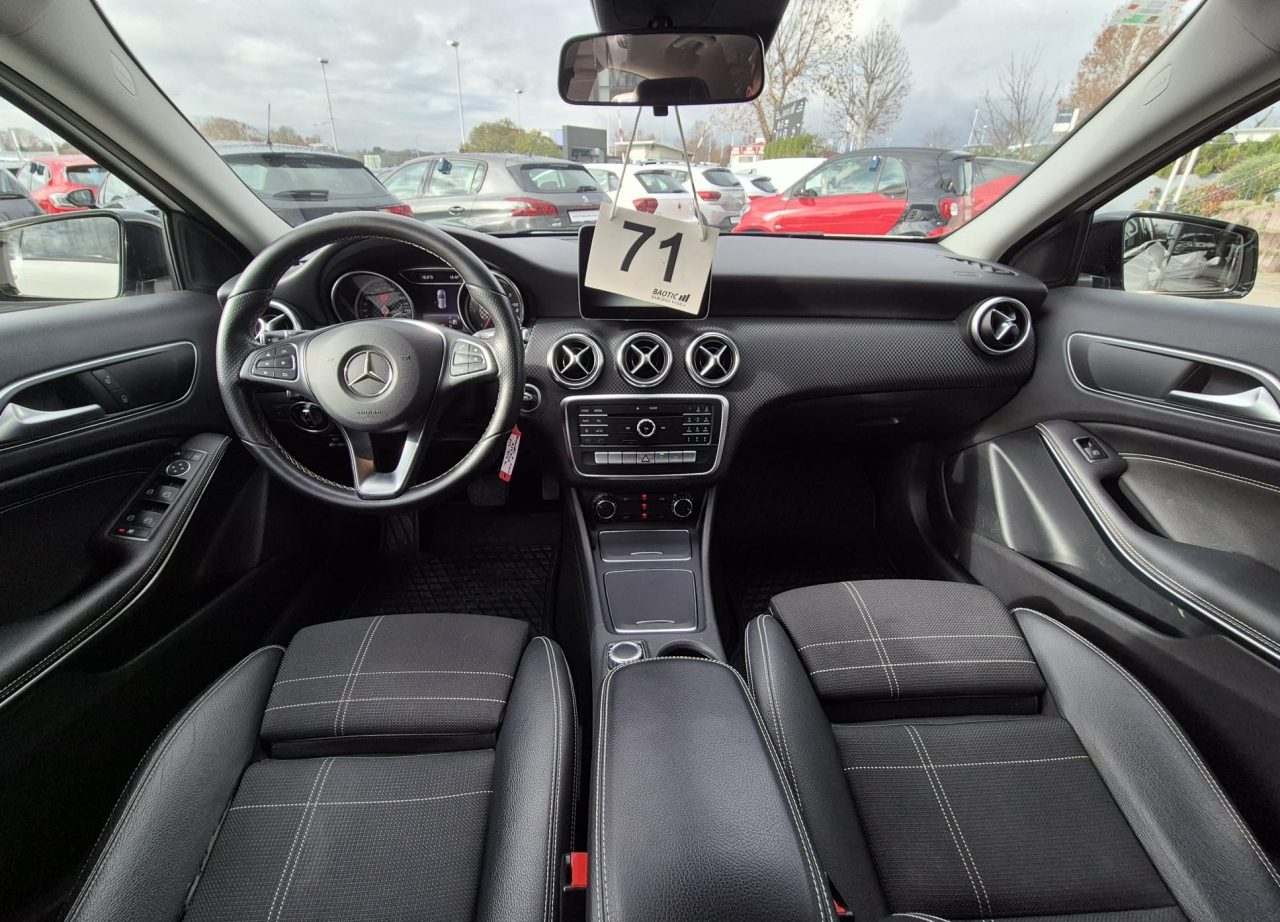 2017 Mercedes-Benz A-klasa — fotografija 8