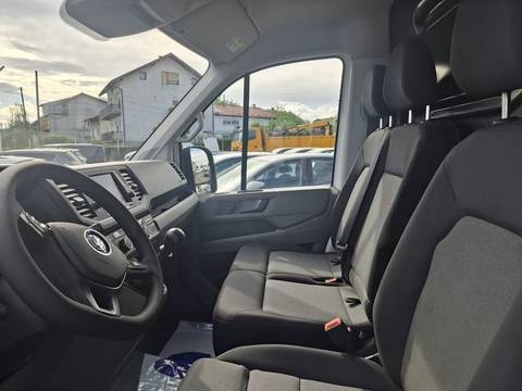 2020 Volkswagen Crafter — sličica 11