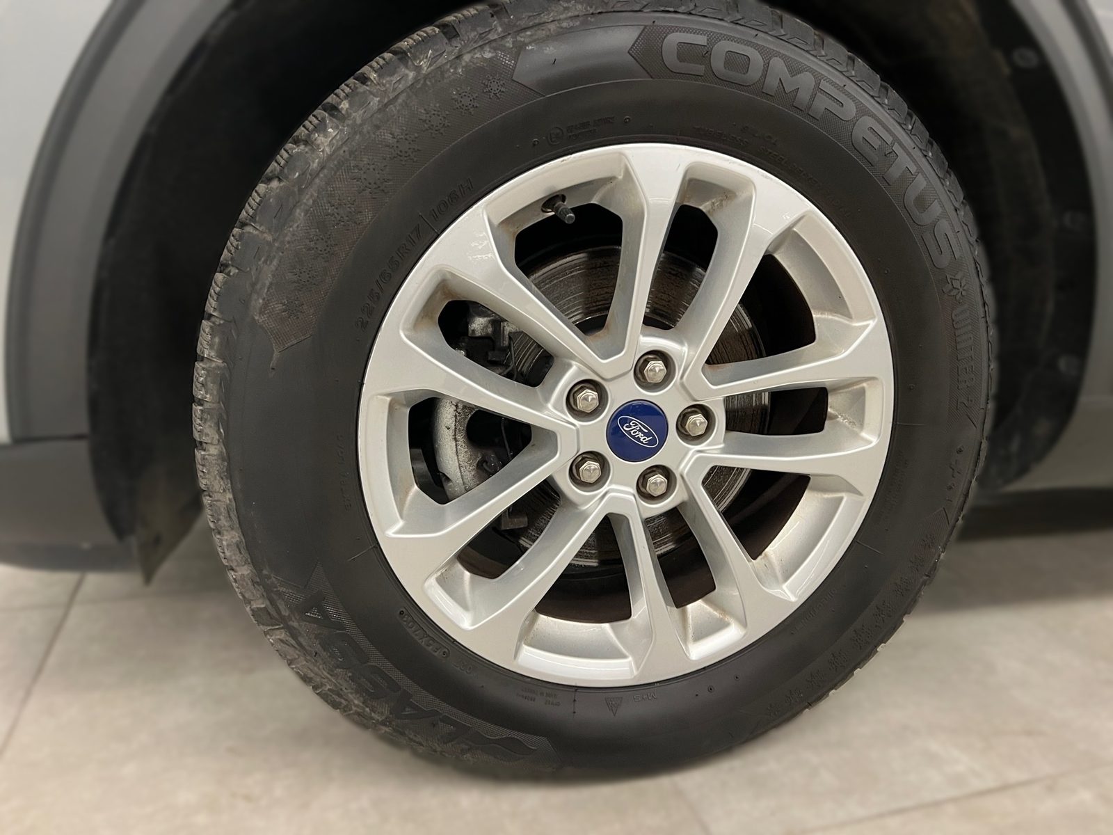 2023 Ford Kuga — fotografija 11