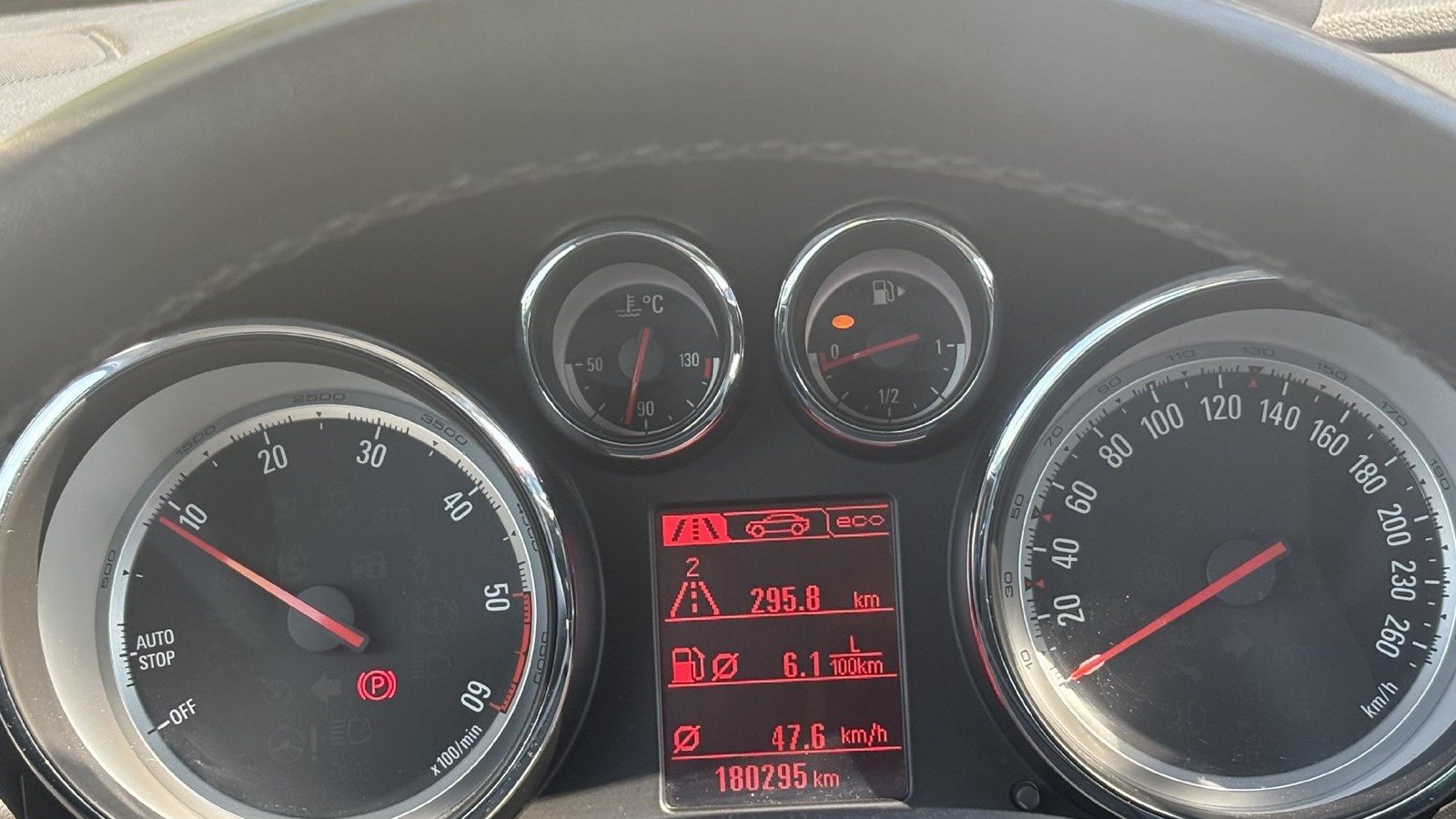 2015 Opel Astra — fotografija 14